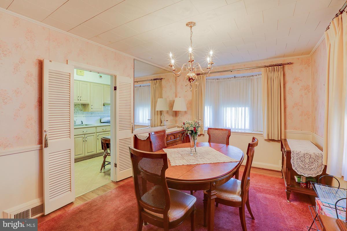 1549 Stonewood Road Baltimore, MD 21239 - Photo 11 of 29 Dining Room