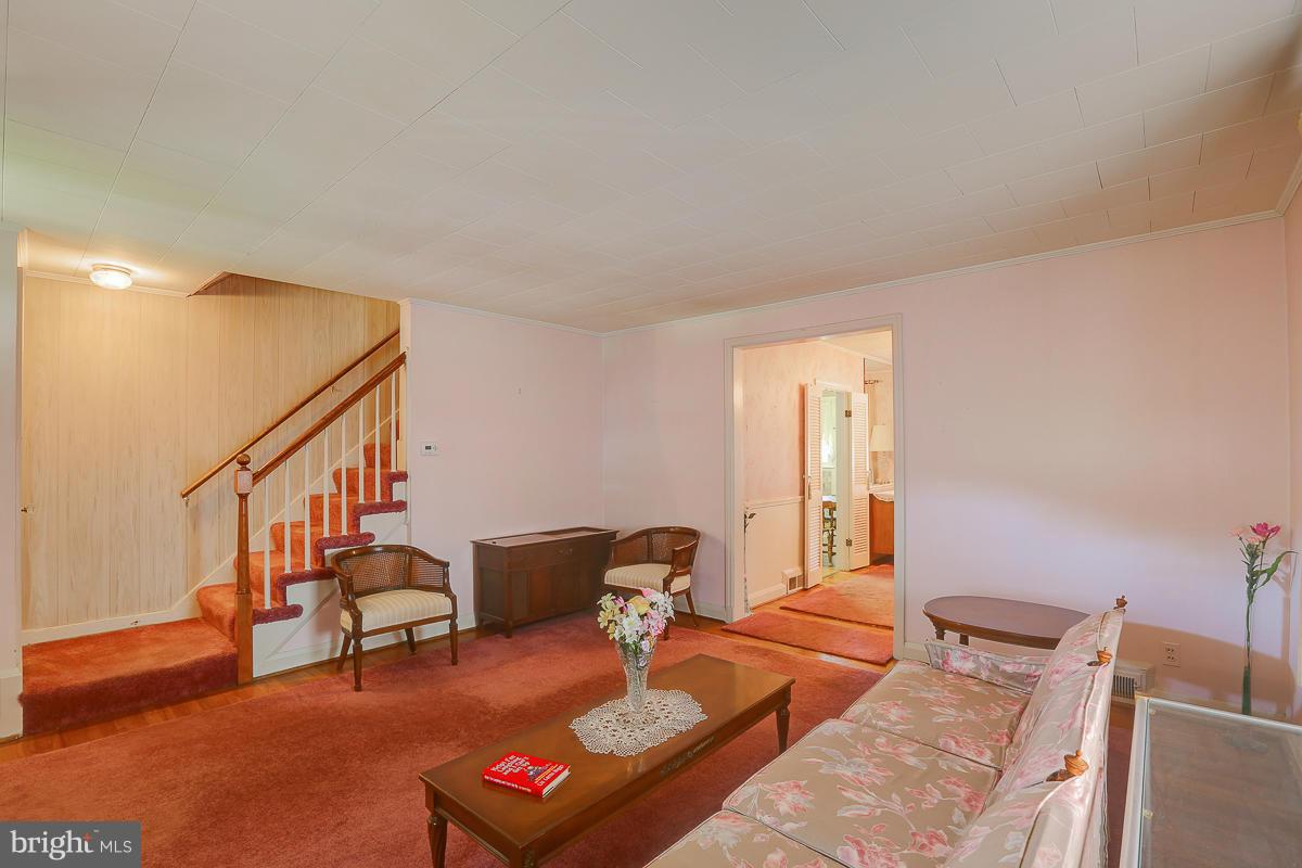 1549 Stonewood Road Baltimore, MD 21239 - Photo 7 of 29 Living Room