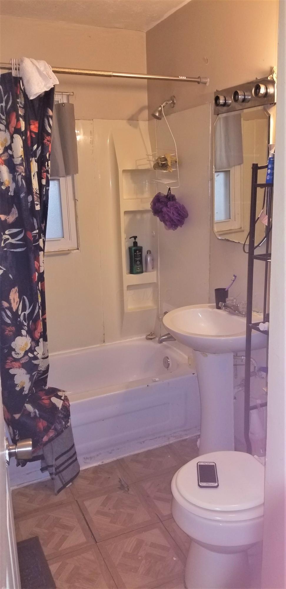 131 North James Road Columbus, OH 43213 - Photo 6 of 14 Gallery Image 6