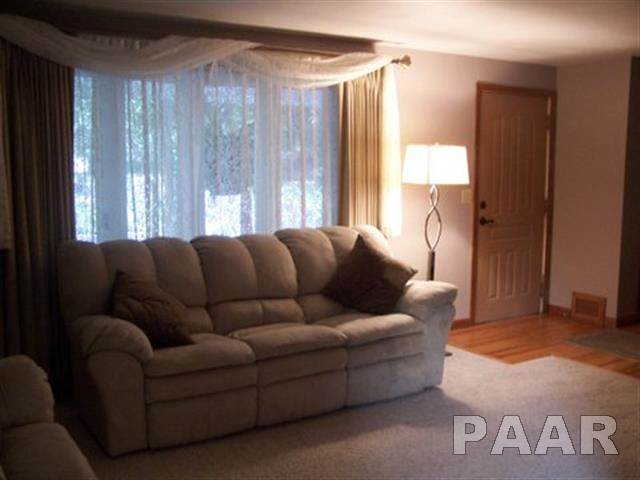 700 Devonshire Road Washington, IL 61571 - Photo 3 of 36 Gallery Image 3