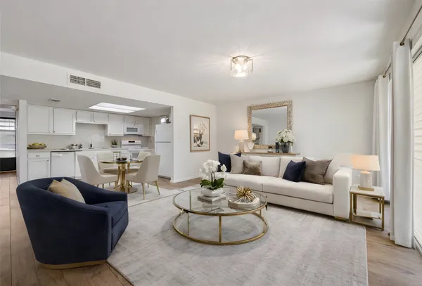 $107,500 | 14777 Wunderlich Drive, Unit 809, Houston, TX 77069