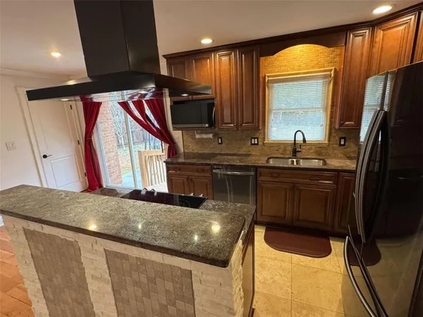 $1,795 | 837 Parkstone Drive, Stone Mountain, GA 30083