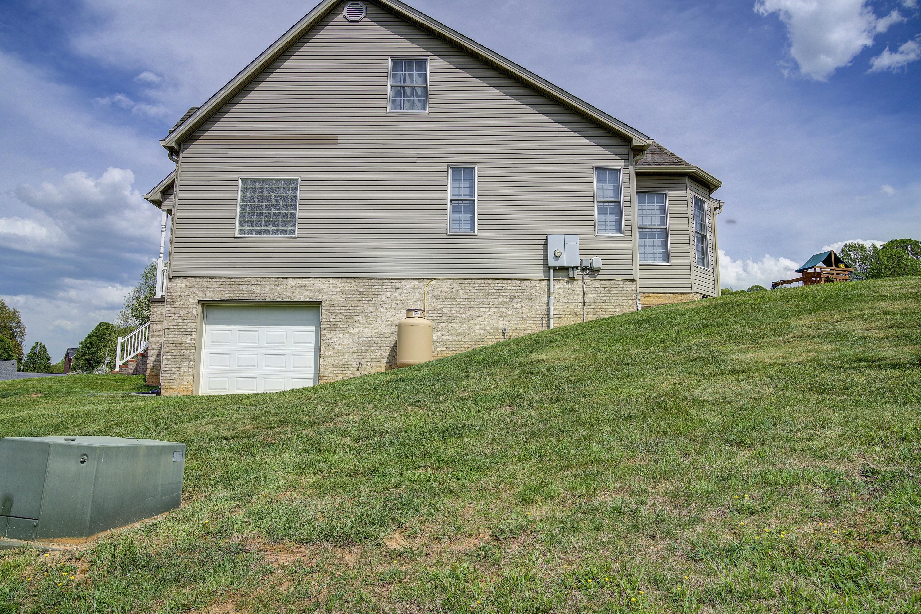 269 Hales Road Jonesborough, TN 37659 - Photo 4 of 87 Hales-Land-66