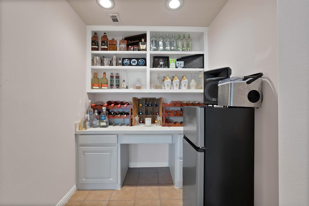 1014 Ricci Court Irving, TX 75062 - Photo 19 of 30 View of storage area