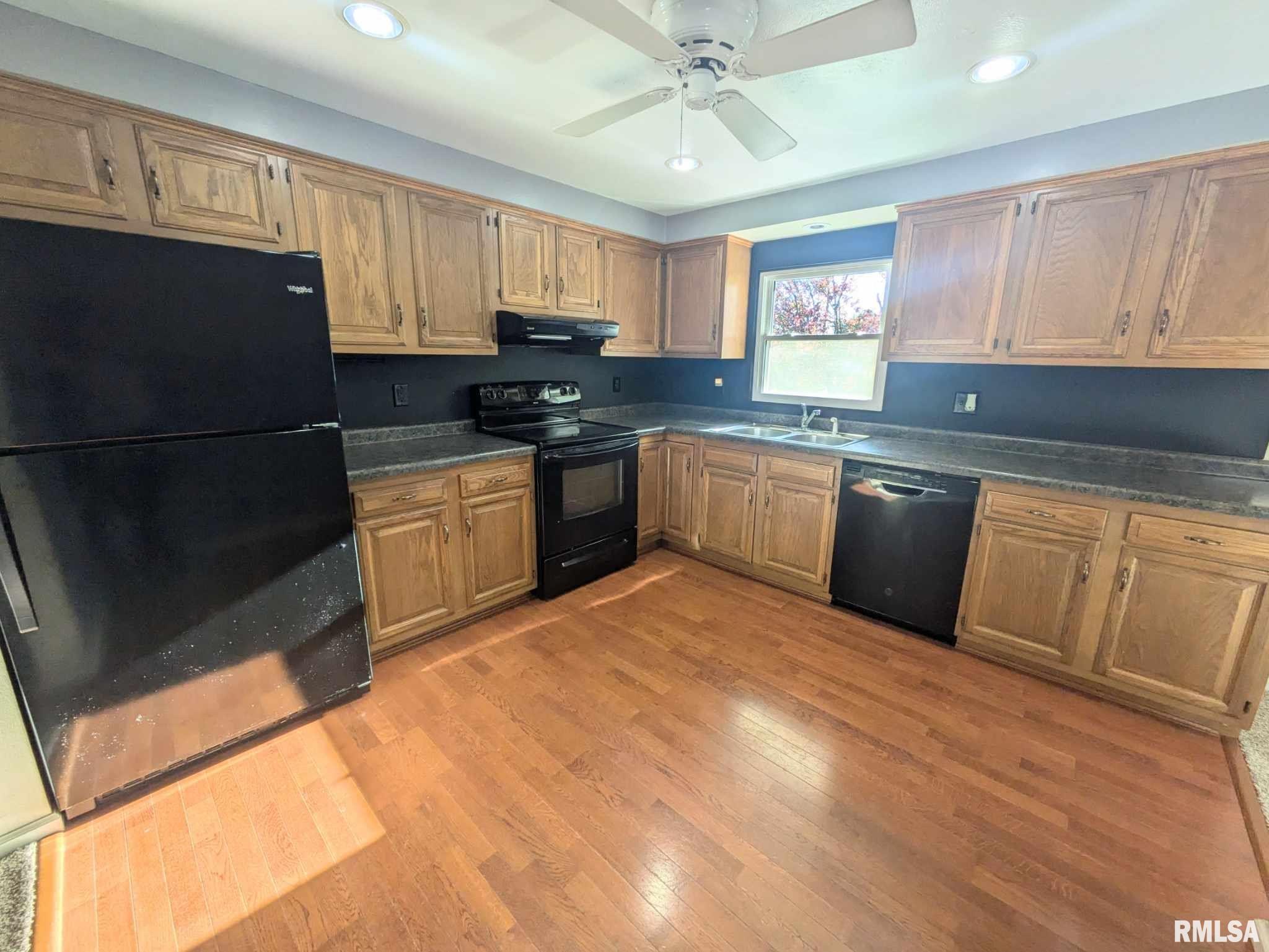 1412 Highview Road East Peoria, IL 61611 - Photo 12 of 31 Gallery Image 12