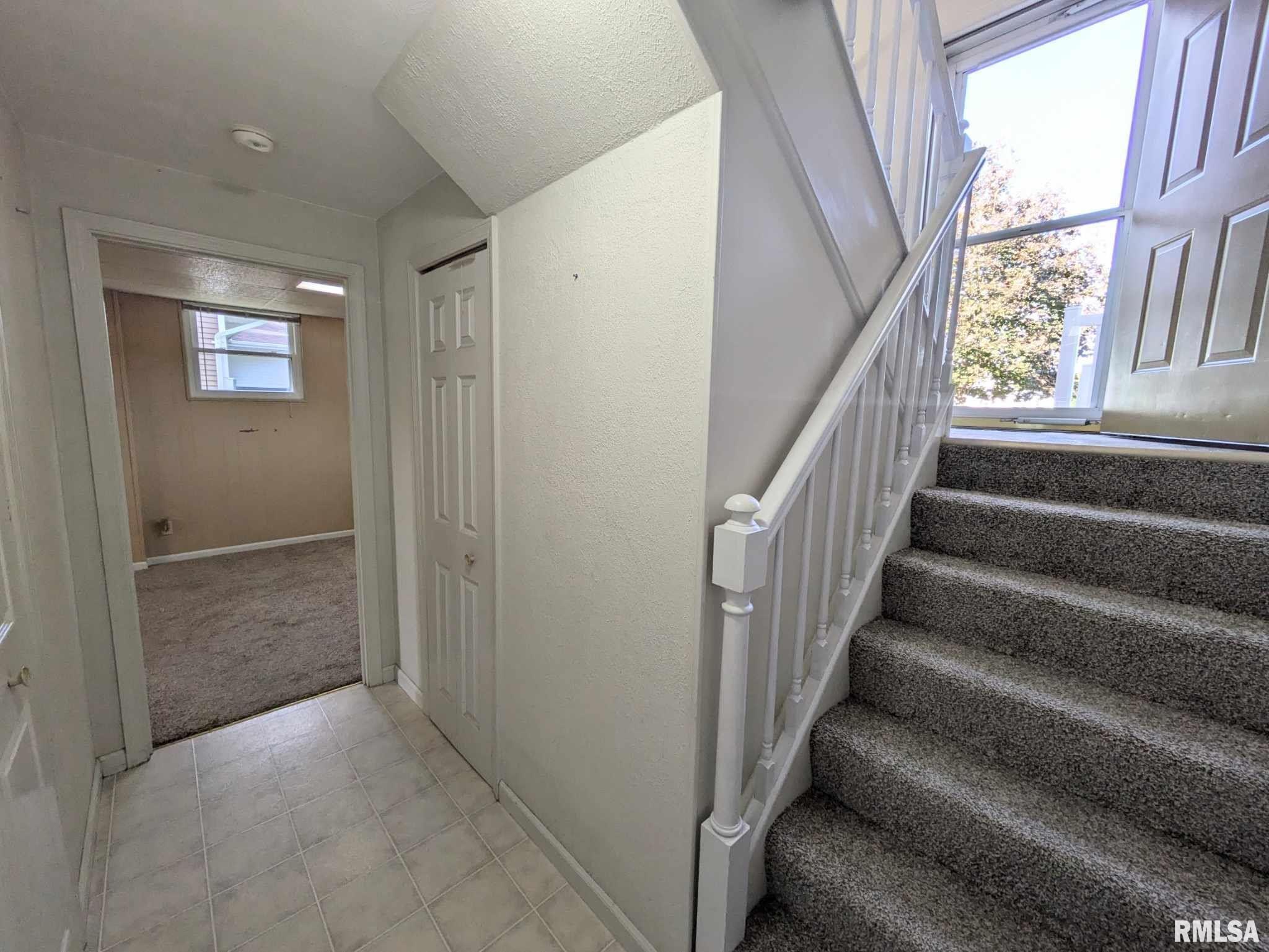 1412 Highview Road East Peoria, IL 61611 - Photo 23 of 31 Gallery Image 23