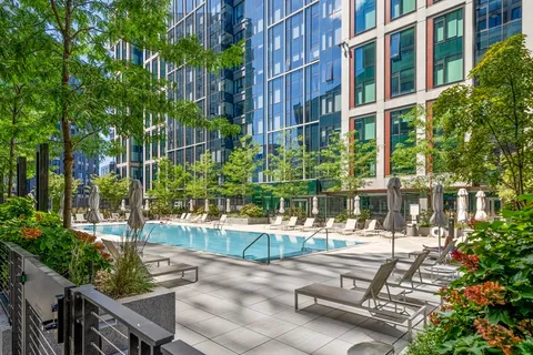 $1,395,000 | 133 Seaport Boulevard, Unit 716, Boston, MA 02210