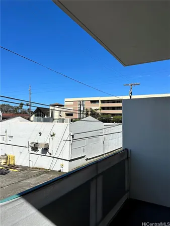 $1,575 | 1641 Nuuanu Avenue, Unit 26, Honolulu, HI 96817