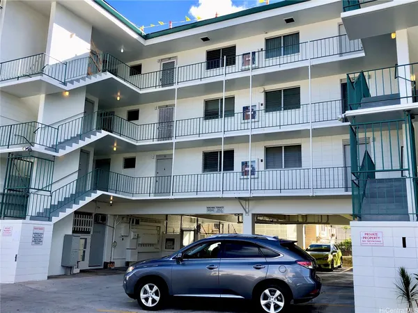 $1,575 | 1641 Nuuanu Avenue, Unit 26, Honolulu, HI 96817