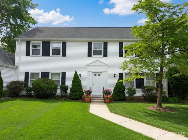 $239,999 | 263 N Middlebury Lane, Monroe Township, NJ 08831