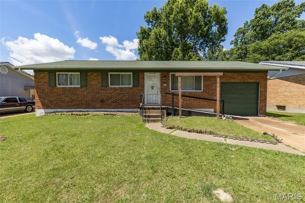 $199,900 | 3344 Bayshore Parkway, Arnold, MO 63010