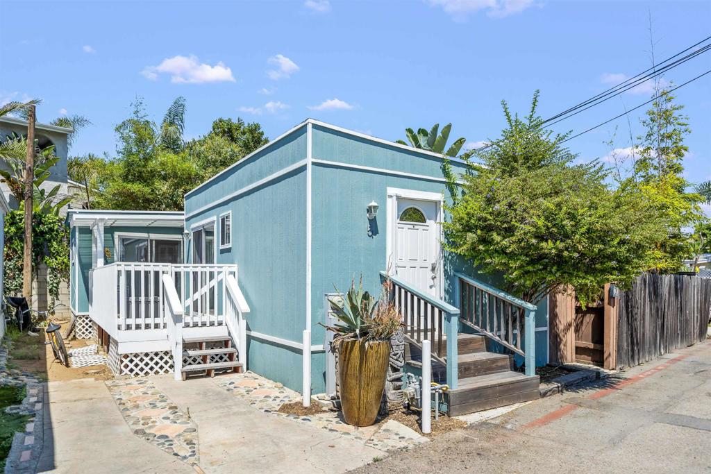 155 West Jason Street, Unit 5 Encinitas, CA 92024 - Photo 1 of 1 Gallery Image 1
