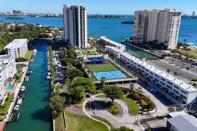 $448,500 | 1800 Northeast 114th Street, Unit 1103, Miami, FL 33181