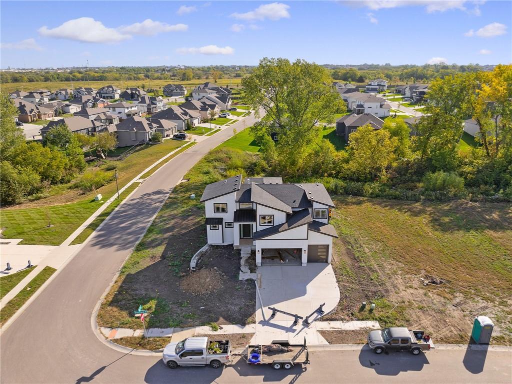 8901 Shady Bend Road Lenexa, KS 66227 - Photo 3 of 12