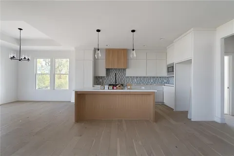 $765,000 | 8901 Shady Bend Road, Lenexa, KS 66227