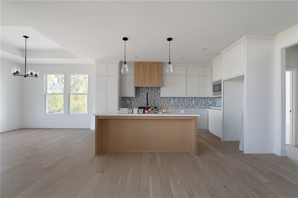 8901 Shady Bend Road Lenexa, KS 66227 - Photo 9 of 12