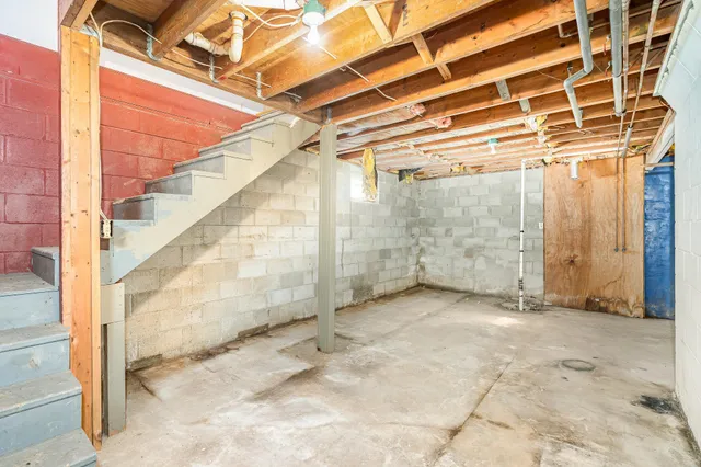 $299,900 | 10099 160th Street West, Montgomery, MN 56069