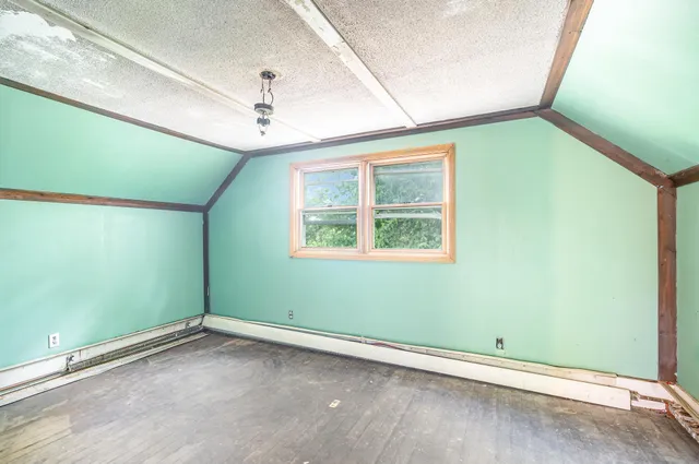 $299,900 | 10099 160th Street West, Montgomery, MN 56069