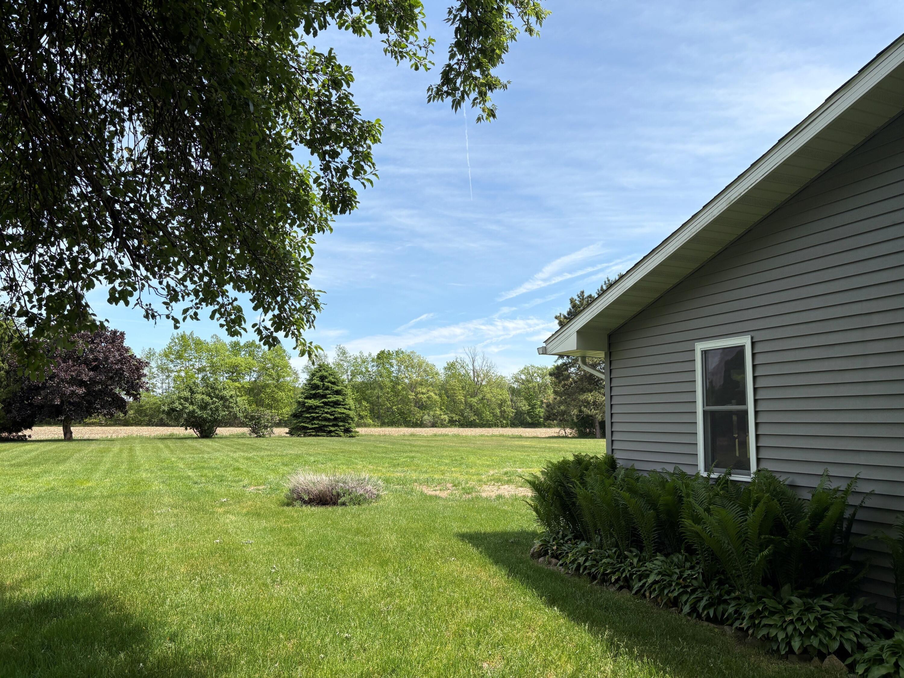 653 7th Street Plainwell, MI 49080 - Photo 15 of 38 15