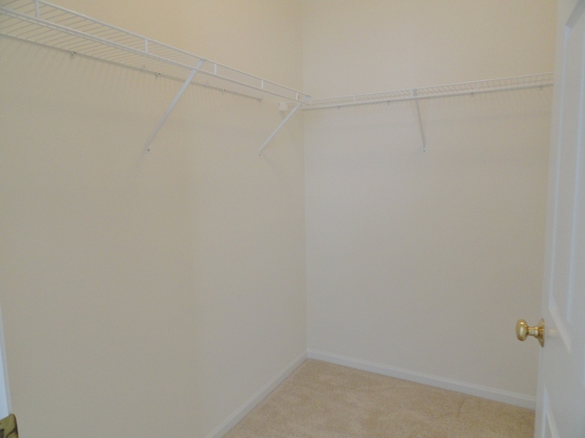 344 Ridge Road North Aurora, IL 60542 - Photo 12 of 21 Gallery Image 12