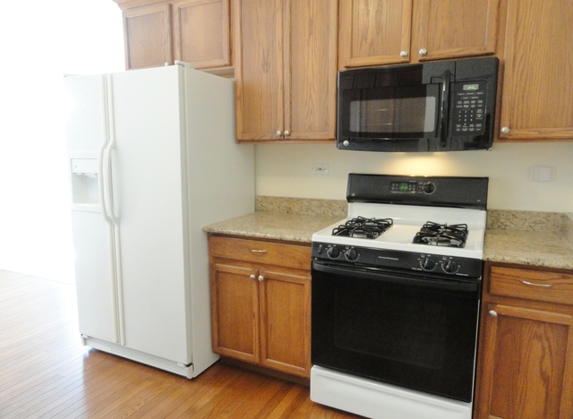 344 Ridge Road North Aurora, IL 60542 - Photo 8 of 21 Gallery Image 8