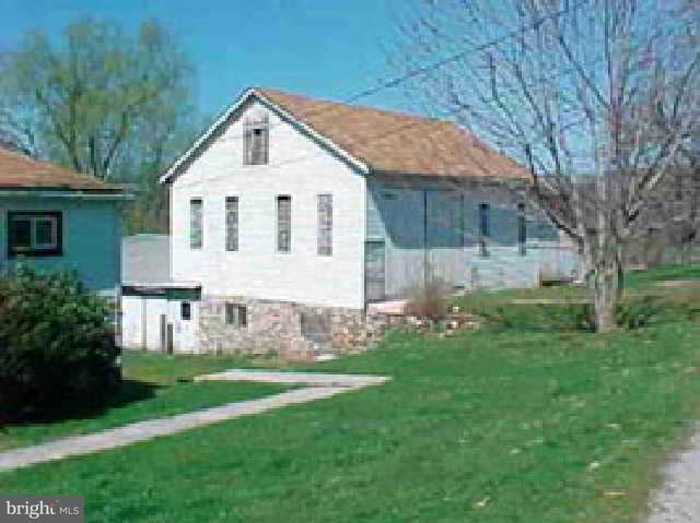 5049 Bentz Road Spring Grove, PA 17362 - Photo 2 of 4 Gallery Image 2