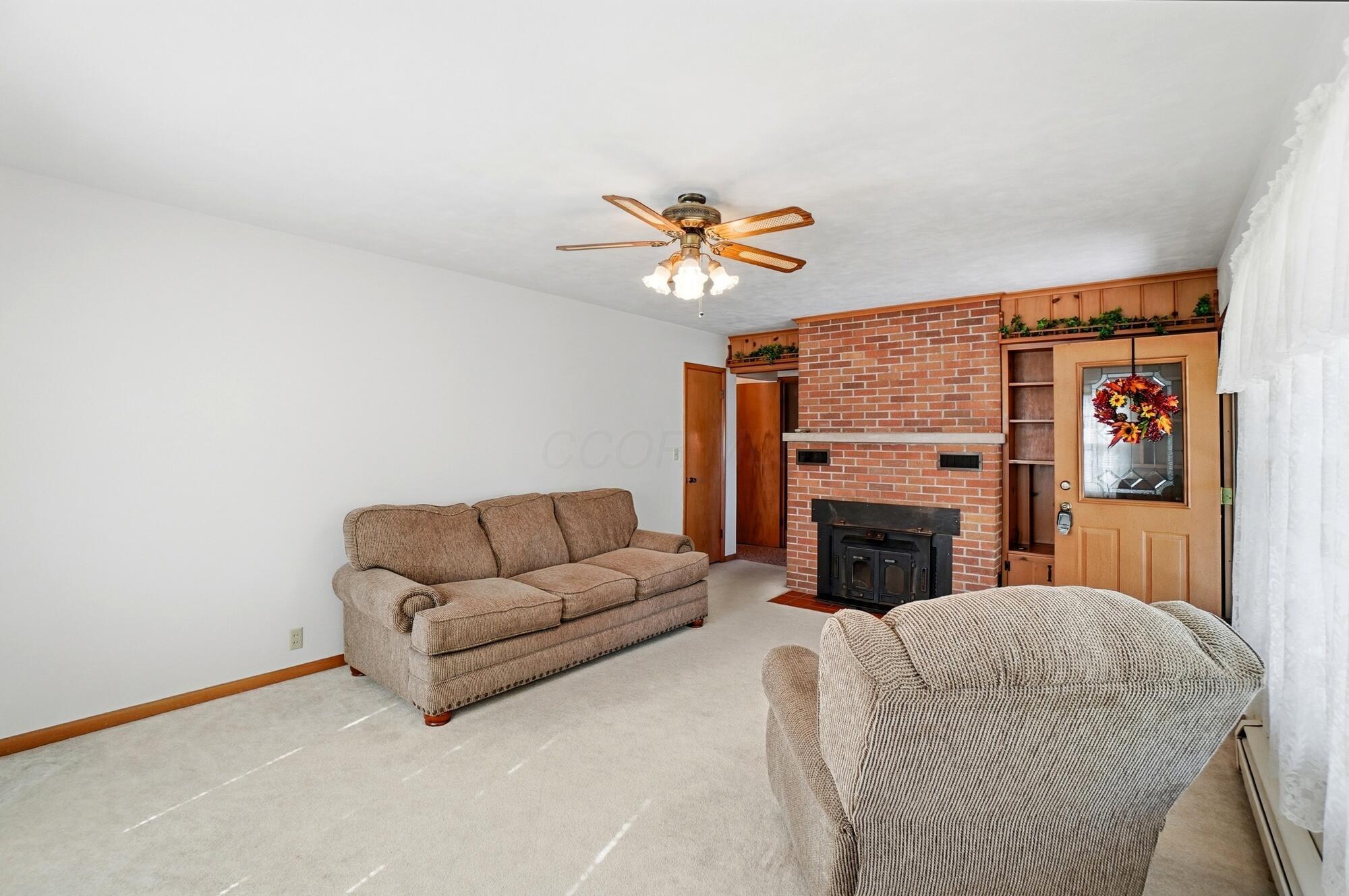 6585 Ottawa Road Lima, OH 45807 - Photo 3 of 50 Living Room