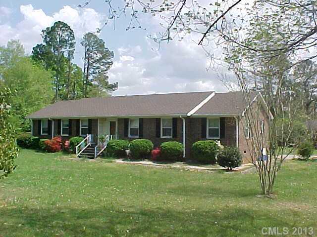 720 Belleview Road Rock Hill, SC 29730 - Photo 1 of 16 a front view of a house with garden