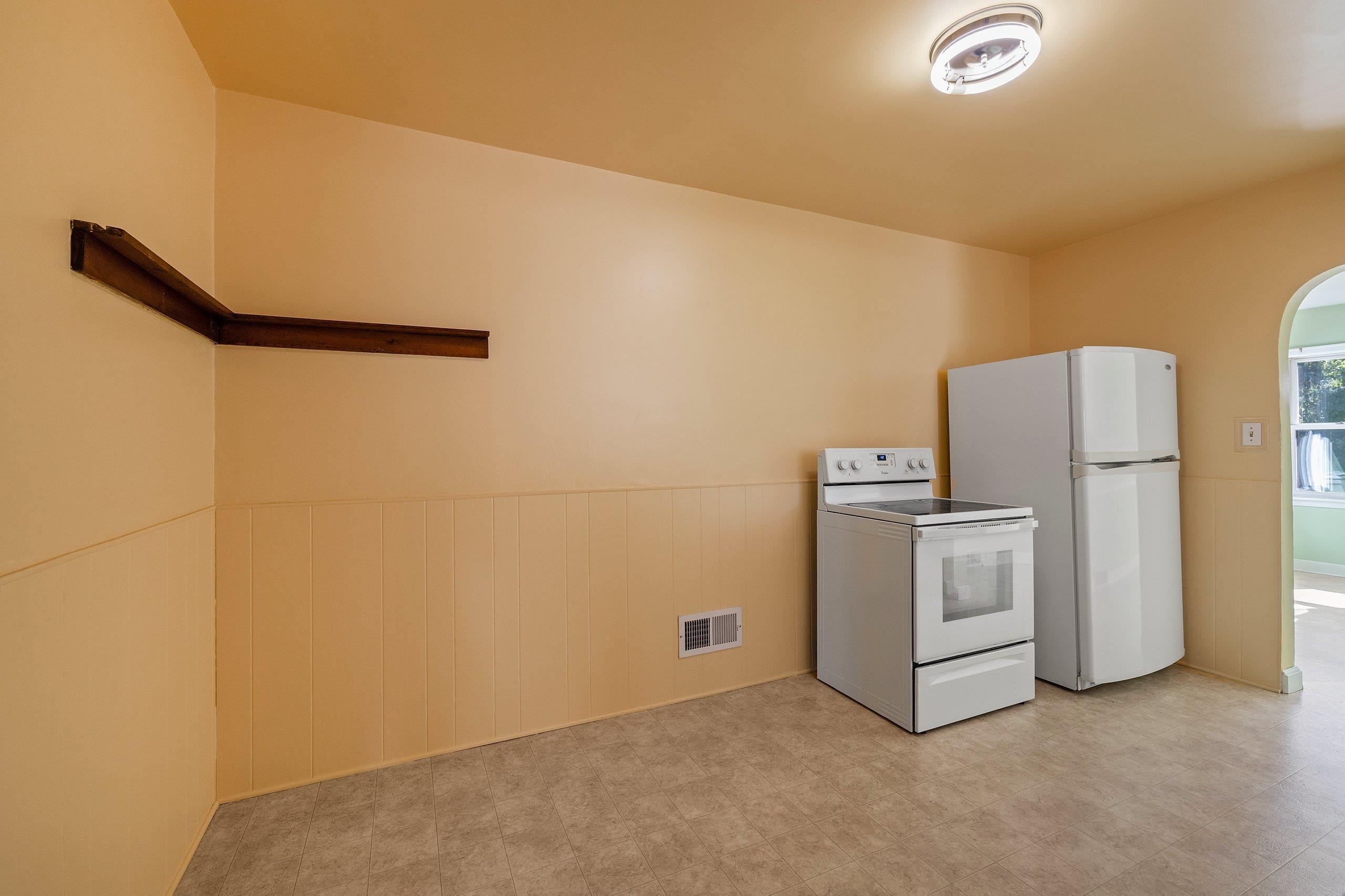 1332 Oneida Street Menasha, WI 54952 - Photo 12 of 40 Gallery Image 12