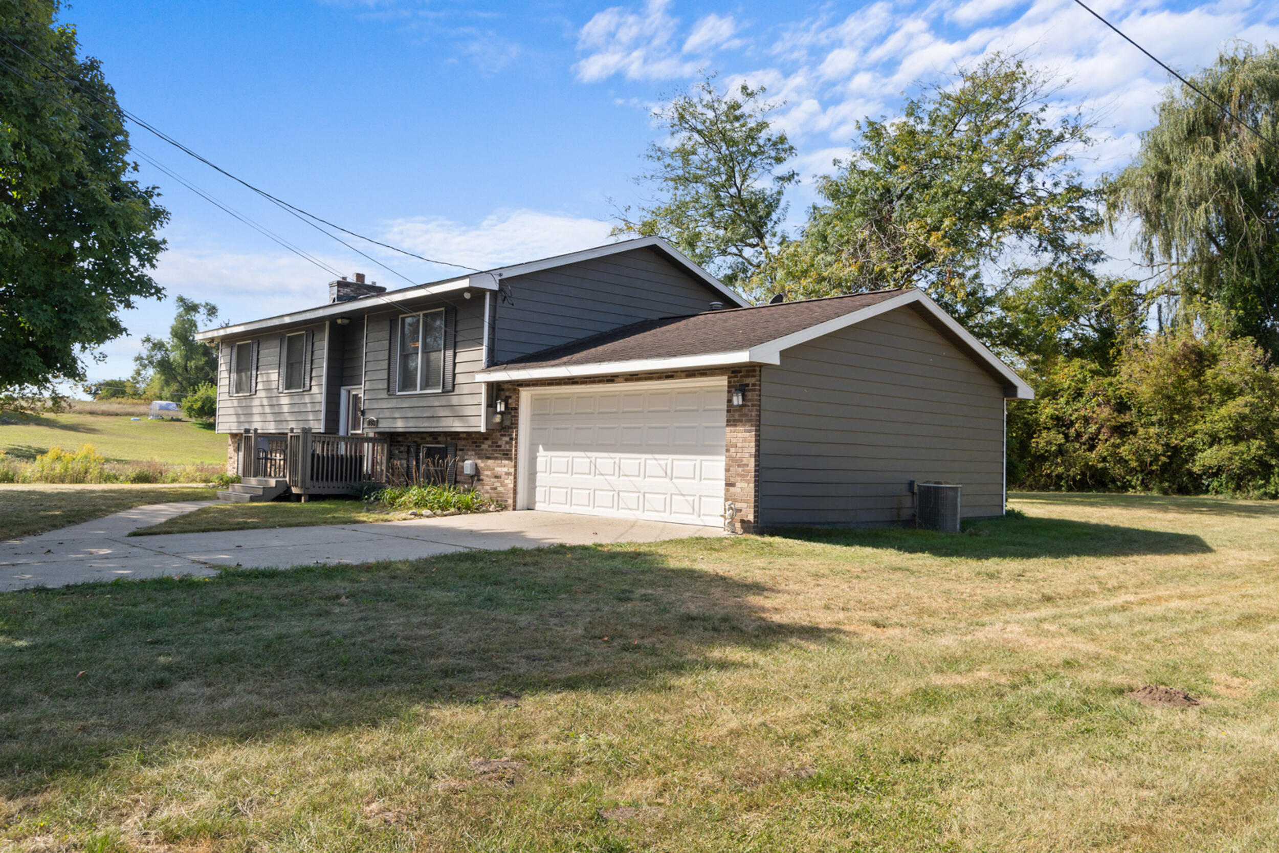 136 Decatur Drive Brooklyn, MI 49230 - Photo 3 of 52 136 Dectur Dr, Brooklyn, MI 49230