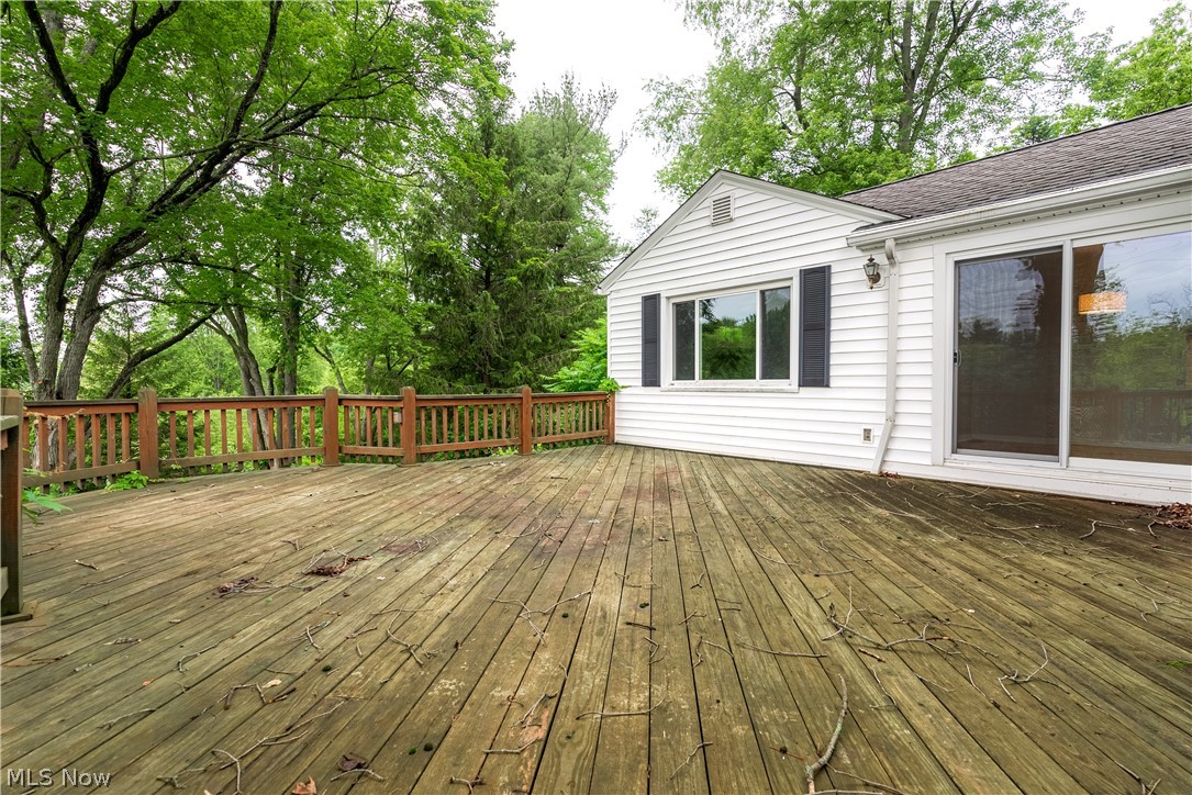 470 Crystal Lake Road Akron, OH 44333 - Photo 4 of 29 Gallery Image 4