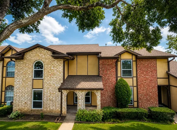 $1,800 | 11712 South Kirkwood Road, Houston, TX 77477
