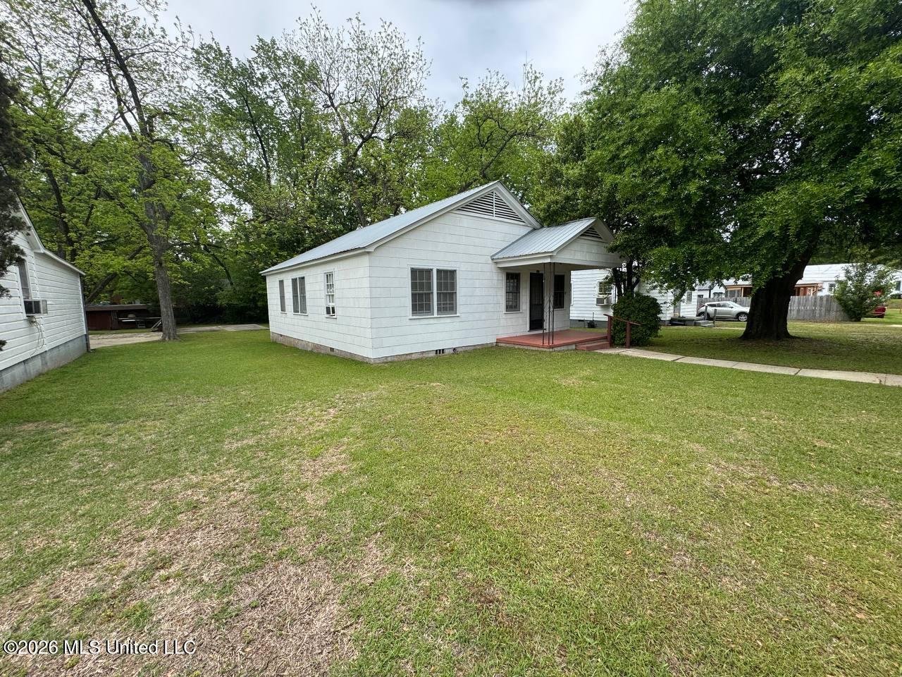 417 55th Avenue Meridian, MS 39307 - Photo 2 of 22 01