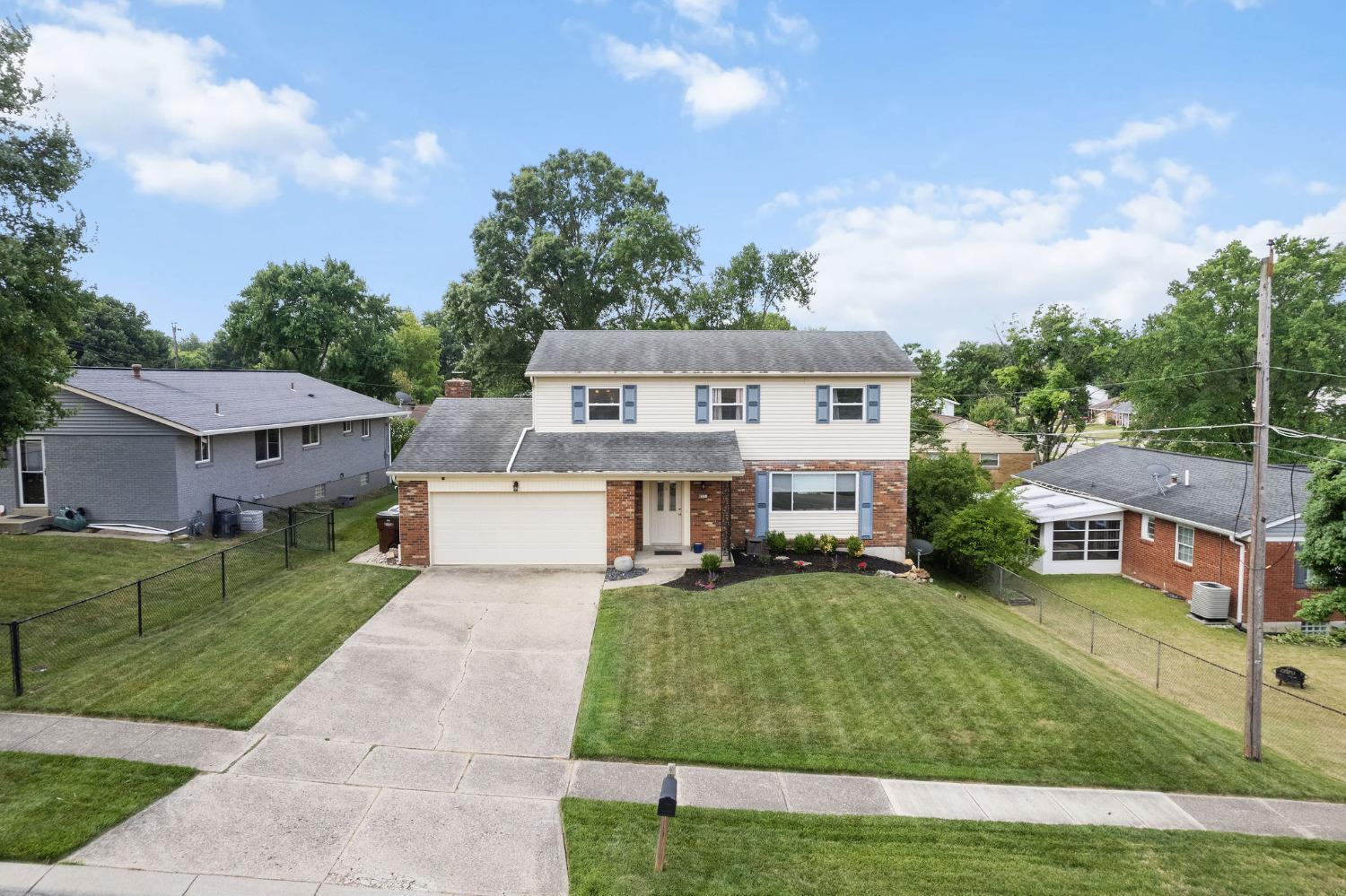 8331 Riovista Drive Cincinnati, OH 45255 - Photo 3 of 38 Gallery Image 3