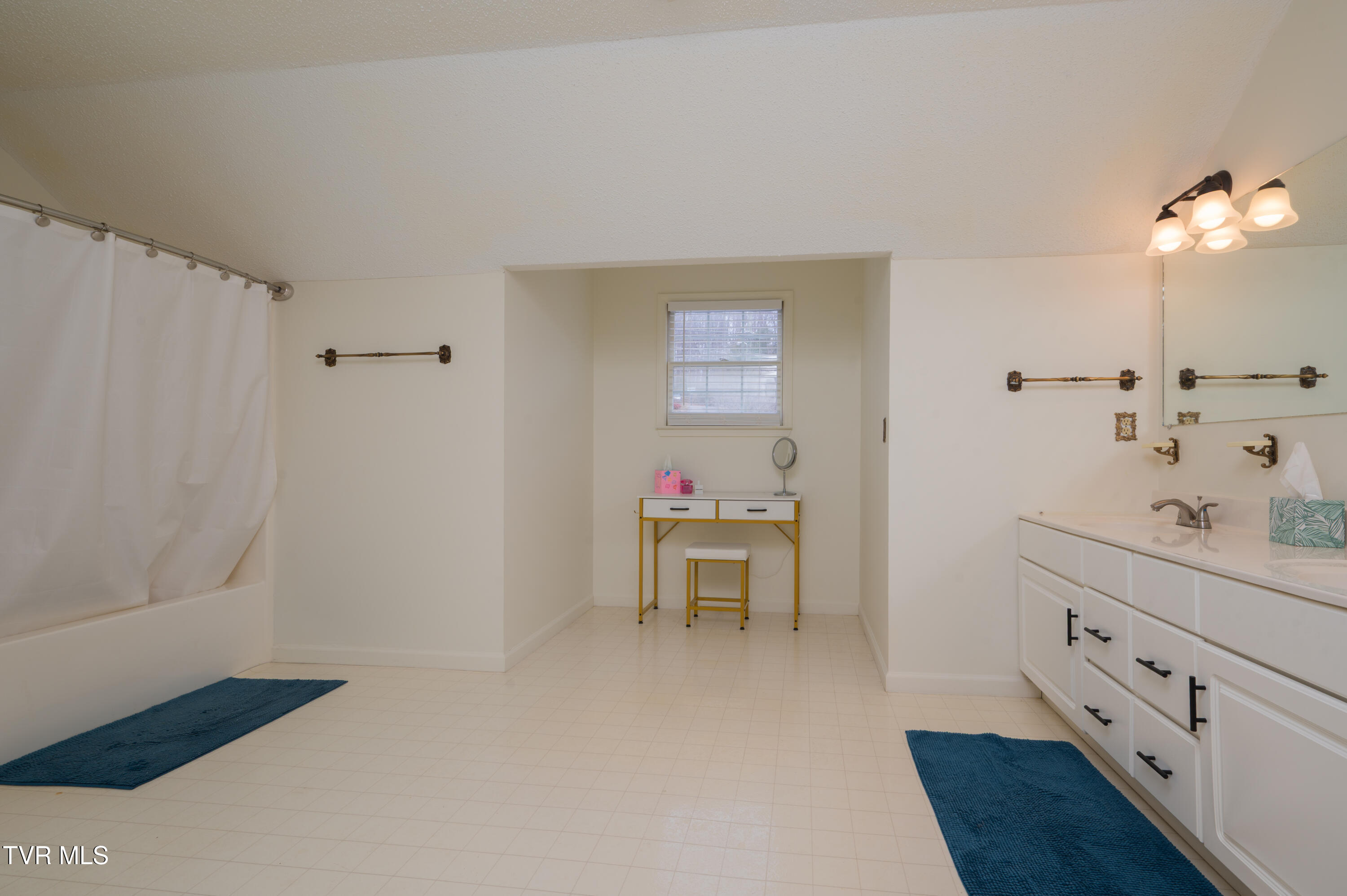 744 Stuffle Street Kingsport, TN 37660 - Photo 42 of 71 Stuffle-53
