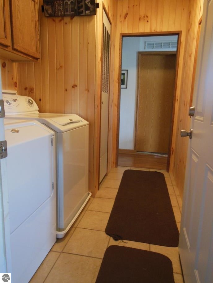 254 South Wise Road Mount Pleasant, MI 48858 - Photo 16 of 21 1779463-15.JPG