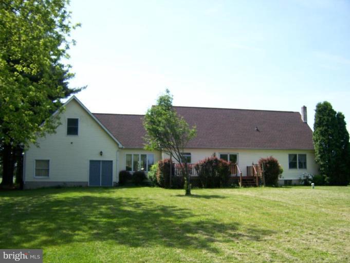 Exterior (Rear)