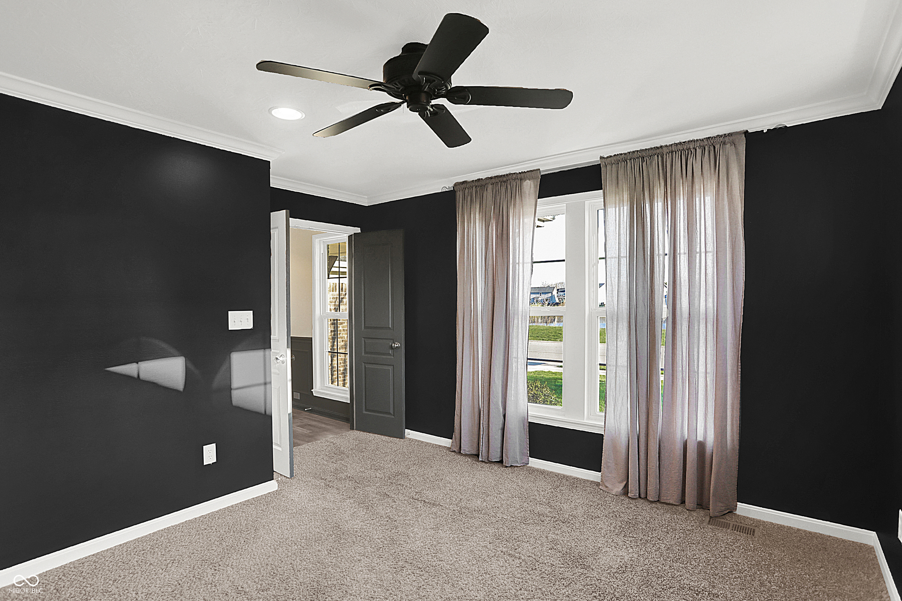 1515 West Springhurst Boulevard Greenfield, IN 46140 - Photo 9 of 69