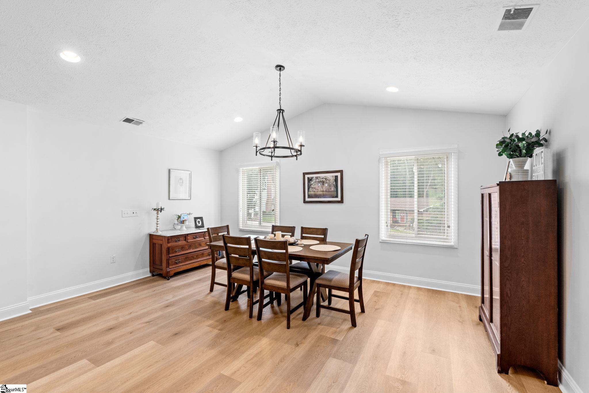 406 Huntington Road Easley, SC 29642 - Photo 11 of 39