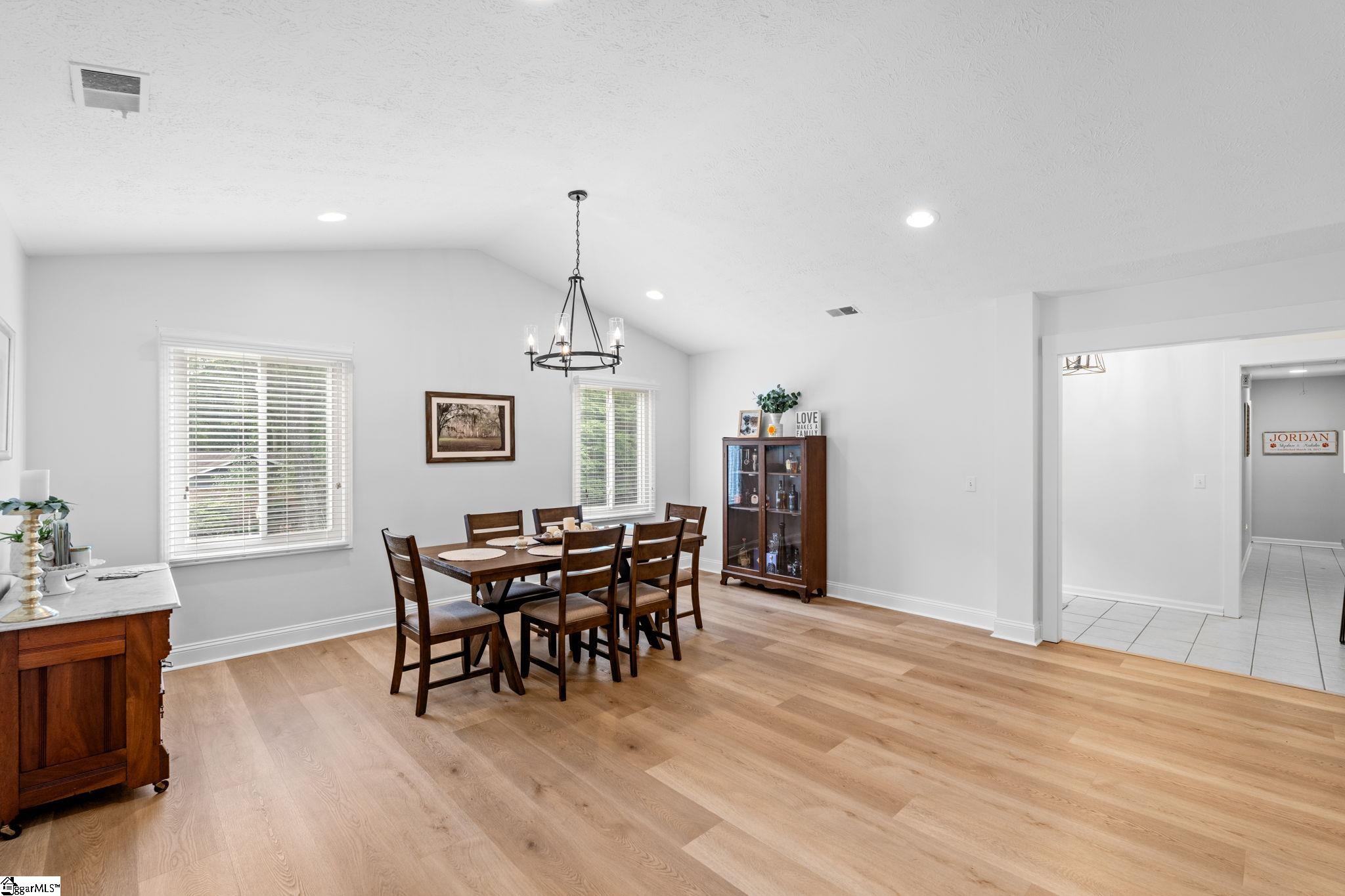 406 Huntington Road Easley, SC 29642 - Photo 12 of 39