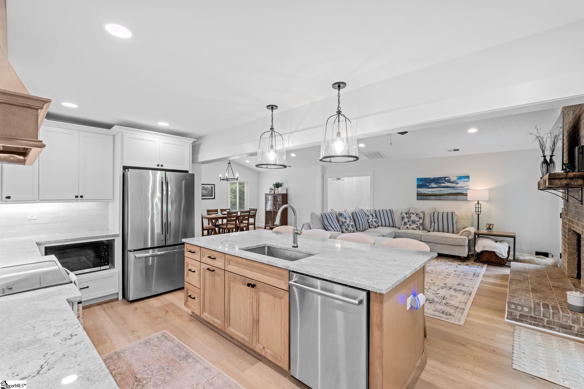 406 Huntington Road Easley, SC 29642 - Photo 18 of 39