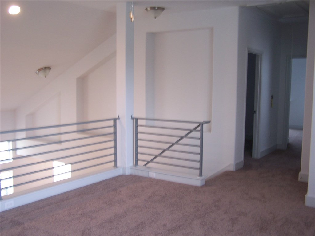 2214 Capulet Street Austin, TX 78741 - Photo 7 of 28