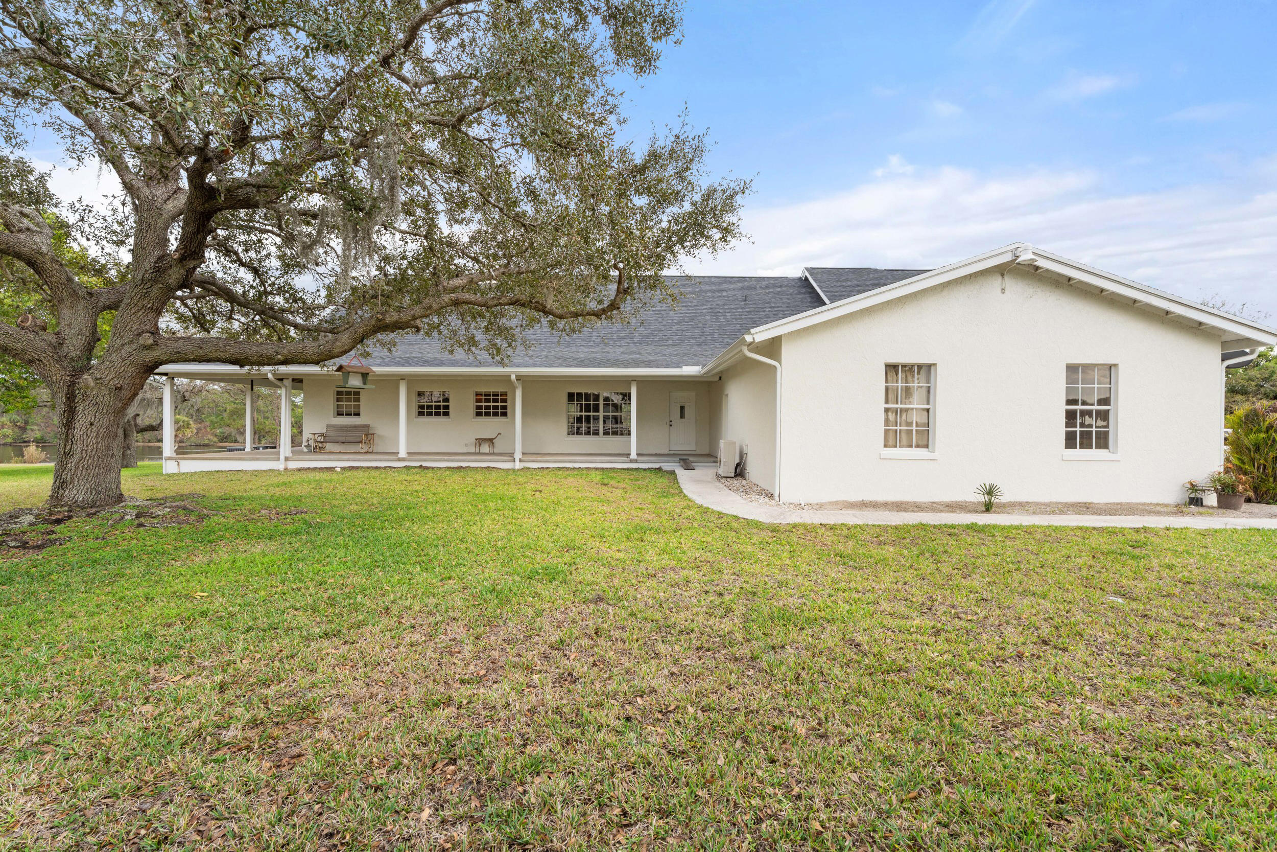 10125 Southwest Green Ridge Lane, Unit LANE Palm City, FL 34990 - Photo 11 of 87 5_smg05296