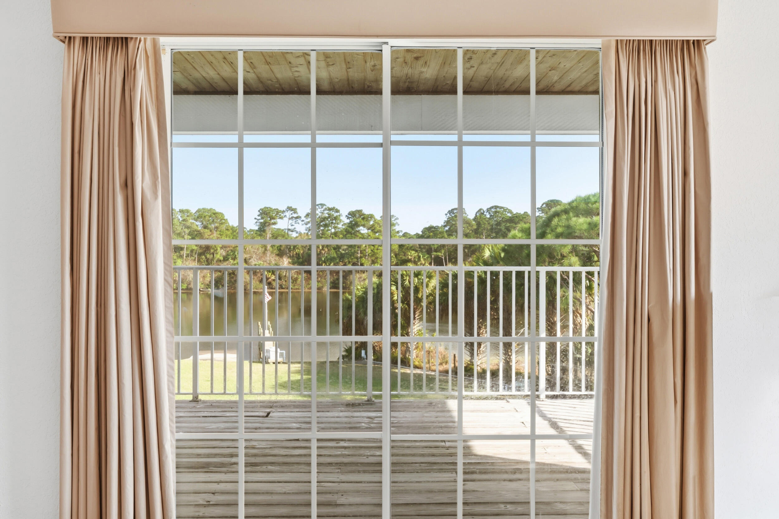 10125 Southwest Green Ridge Lane, Unit LANE Palm City, FL 34990 - Photo 13 of 87 33_smg05421