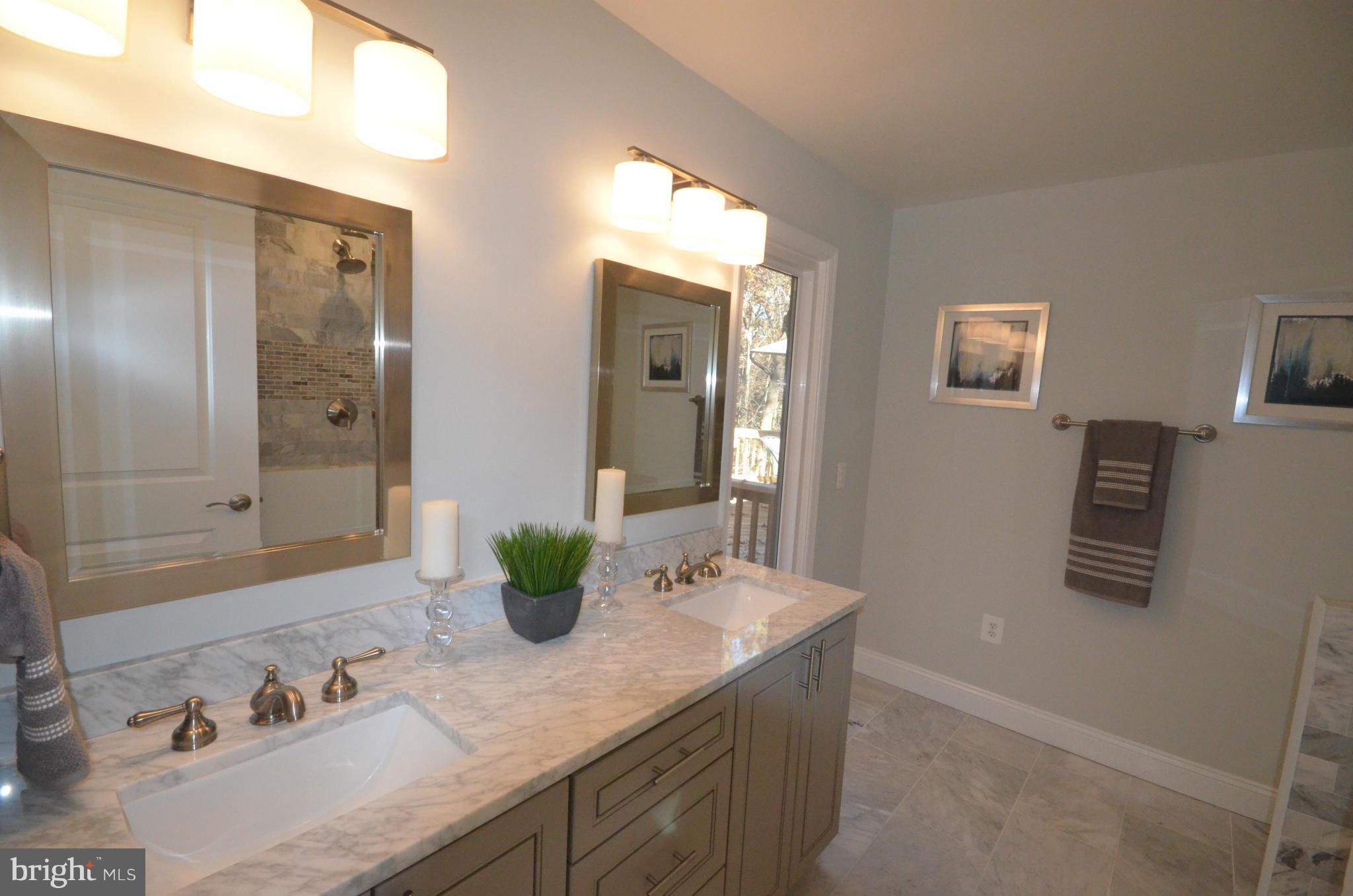 11304 Fieldstone Lane Reston, VA 20191 - Photo 16 of 28 Bath (Master)