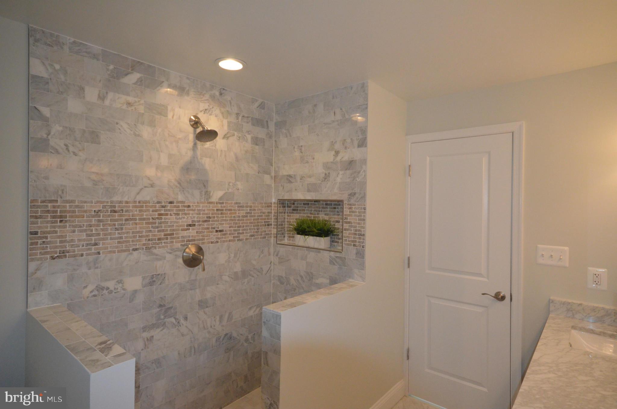 11304 Fieldstone Lane Reston, VA 20191 - Photo 17 of 28 Bath (Master)