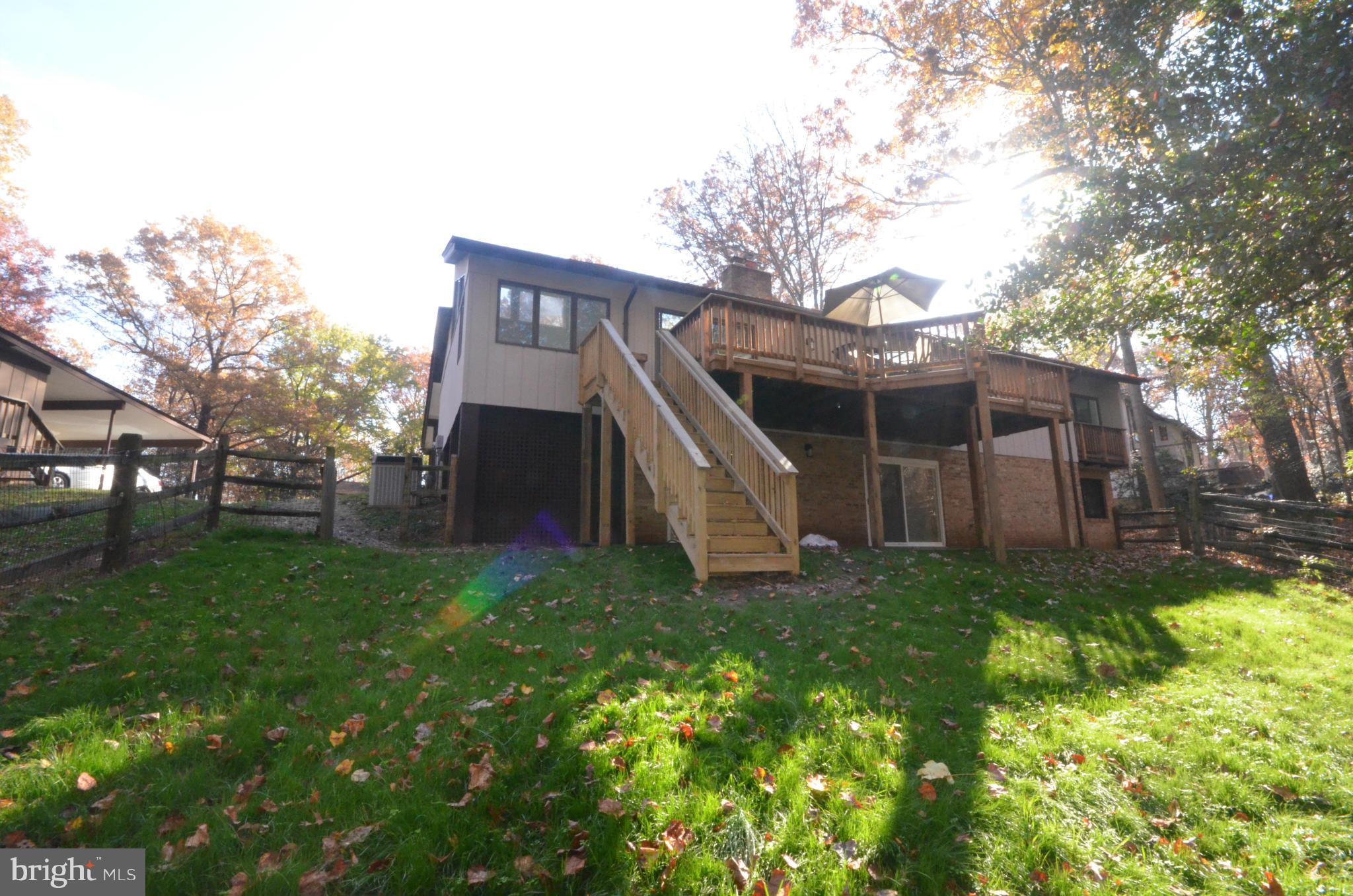 11304 Fieldstone Lane Reston, VA 20191 - Photo 25 of 28 Exterior (Rear)