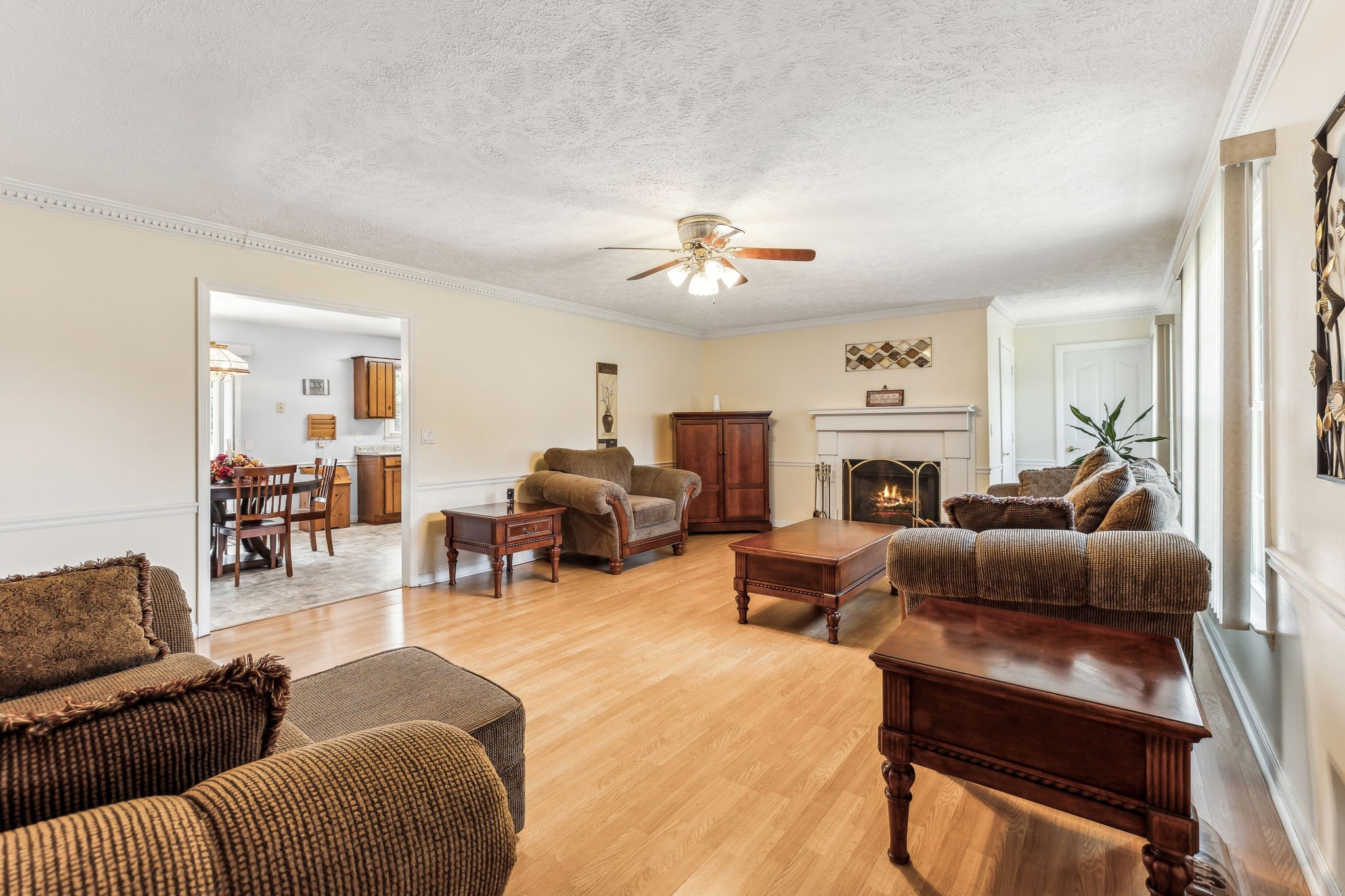935 Rutledge Drive Rockvale, TN 37153 - Photo 4 of 29 The living room offers ample space for family gatherings and entertaining.