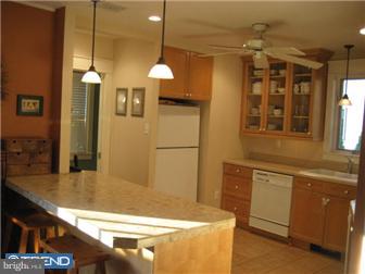 304 Oxford Road Havertown, PA 19083 - Photo 3 of 12 Gallery Image 3