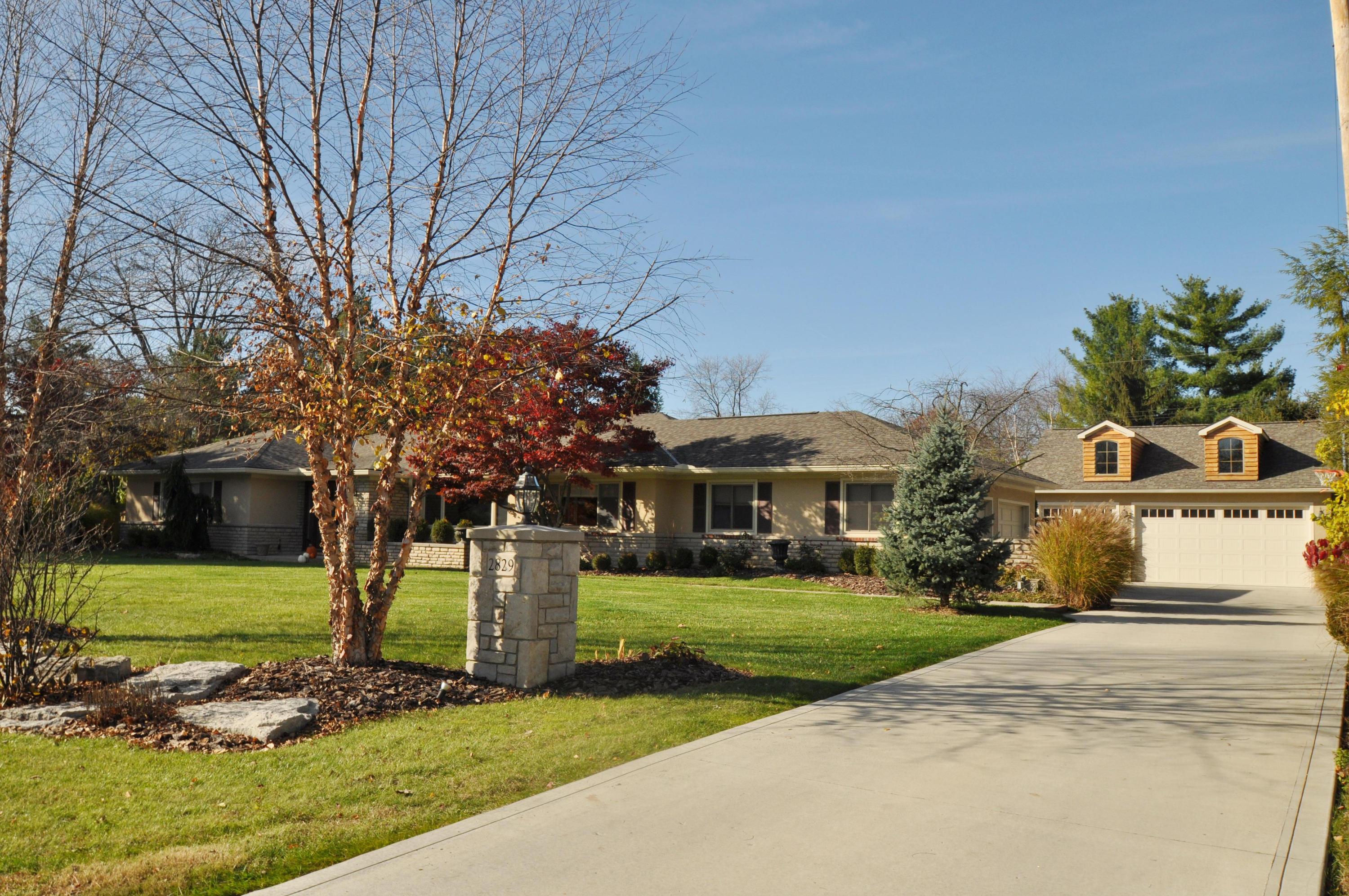 2829 Leeds Road Columbus, OH 43221 - Photo 2 of 35